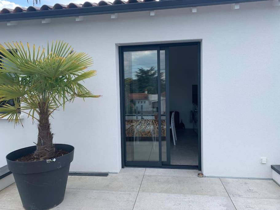 Maison Terrasse Proche Centre Ville Et Ile De Re La Rochelle  Eksteriør billede